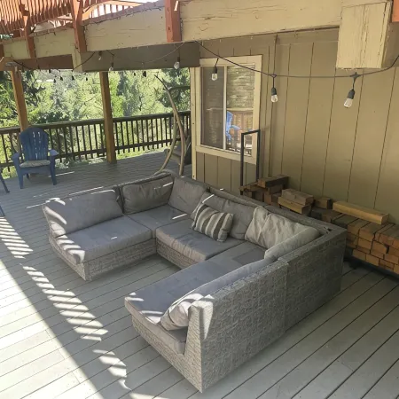 Cabin w Lake Views, Deck & BBQ, Pool Table & Games, 10 Mins to Village & Trails