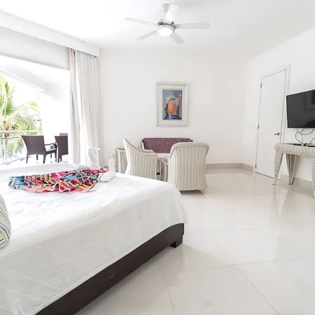 Seawinds Cabarete Beachfront Penthouse, Stunning Balcony Views, Sleeps 6