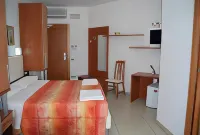 Eu Ropa Hotel - 2 estrellas