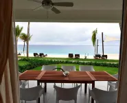 Infiniti Blu Luxury Ocean Front Condos - Apartments