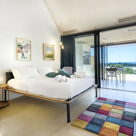 New: Wonderful villa with sea view, infinity pool, padel court