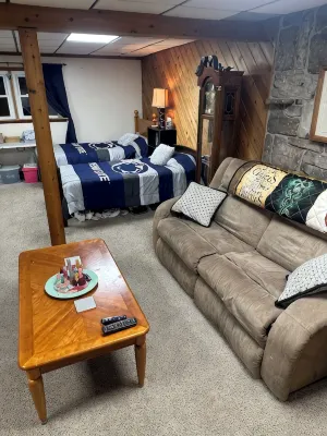 House 10 min from PSU Quiet neighborhood - piscina