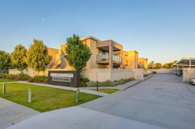 Swan Valley Serviced Apartments Hotels in Caversham