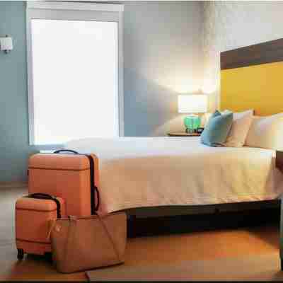 Home2 Suites by Hilton Hayward Rooms