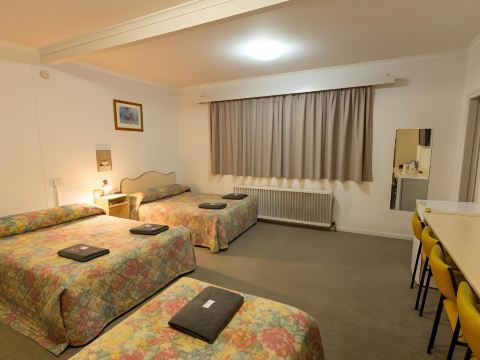 Billabong Motel