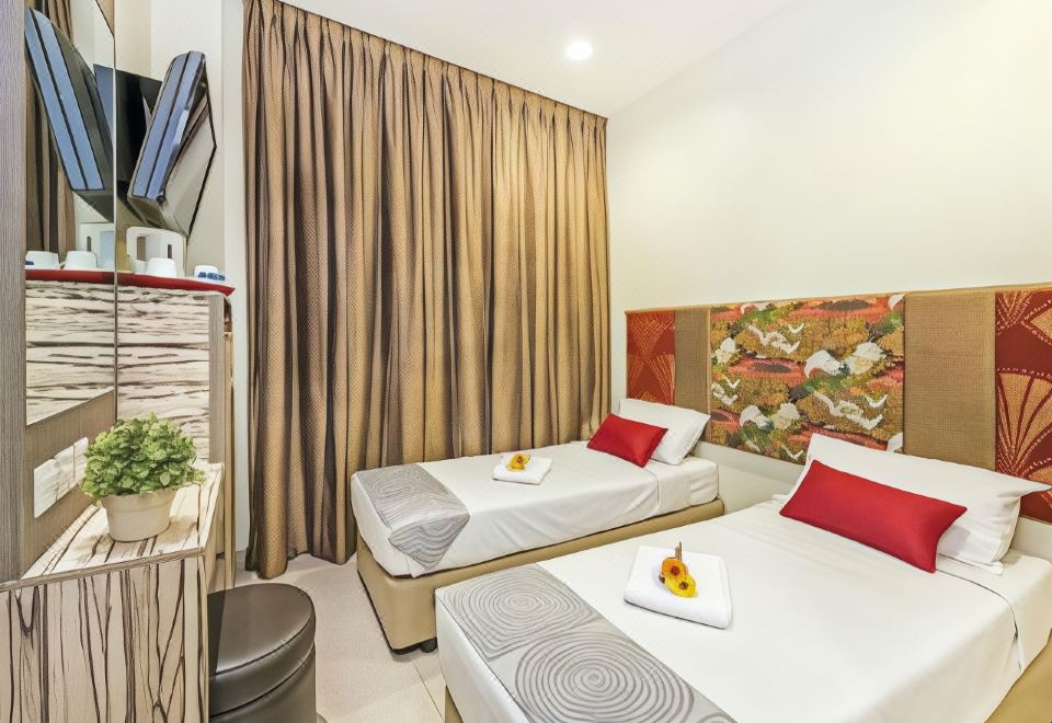 3. 호텔 81 오사..