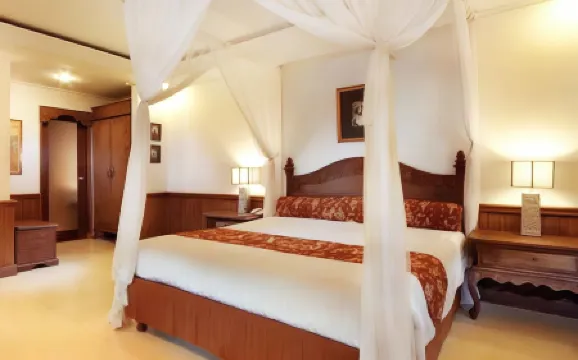 Keraton Jimbaran Beach Resort Отели рядом с достопримечательностью «Pantai Muaya»