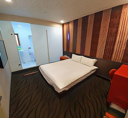 funny ximen Hotel Отели рядом с достопримечательностью «Симэньдин»
