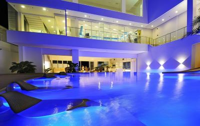 屋外プール アストリア カレントの写真