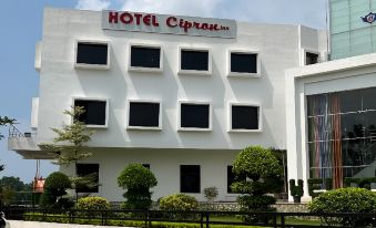 Hotel Cipron Inn