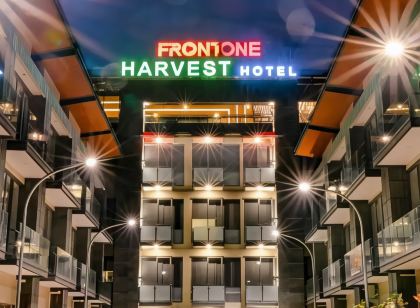 Front One Harvest Hotel Wonosobo