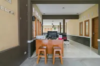 RedDoorz Near Alun Alun Cianjur Hotels in Karangtengah