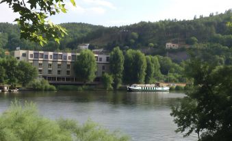 Hôtel Restaurant la Chartreuse Logis de France