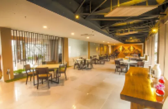 Front One Akshaya Hotel Karawang