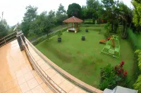 Villa ChavaMinerva Istana Bunga-Lembang فنادق في بارونج بونج