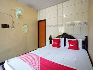 OYO 927 Carina Hotel