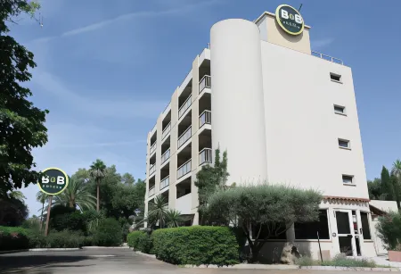 B&B Hotel Hyeres Отели в г. Йер