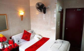 Paris Guest House (D2, 10/F)