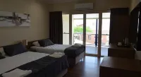 The Australian Hotel Motel