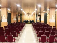 Grand Sari Hotel