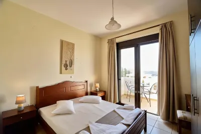 Villa Gereoudis Apartments with Sea View & Pool