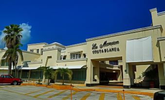 Suites Costa Cancun