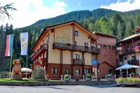 Hotel Boton d'Or & Wellness a la Thuile Các khách sạn ở La Thuile