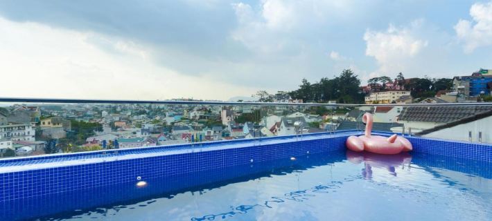 TTR Skypool View Hotel Hotéis em Dalat