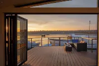 Houseboat Eleuthera