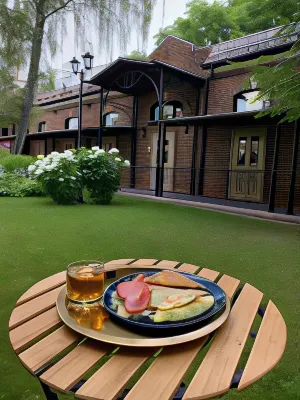 11 Hotel & Garden (11 отель и сад) Отели рядом с достопримечательностью «ТРЦ Макси»