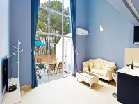 Darwin House Отели в г. Порён