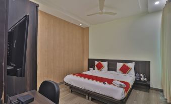 Hotel Aarya