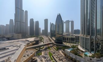 Maison Privee - Dazzling Studio w/ Direct Burj Khalifa Views