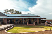 Broken Hill Outback Resort - Parking