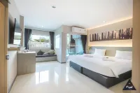 Proud Khaoyai Hoteles cerca de Thongsomboon Club