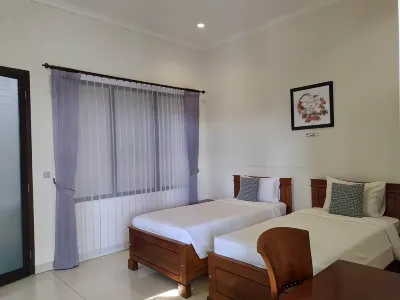 OYO 1110 Ijen Butik House Hotels near Malang Train Station