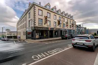 Dillon’s Hotel