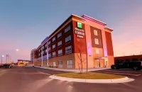 Holiday Inn Express & Suites Detroit Northwest - Livonia Hotels near Redford Theatre