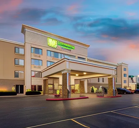 Holiday Inn & Suites WAUSAU-ROTHSCHILD by IHG