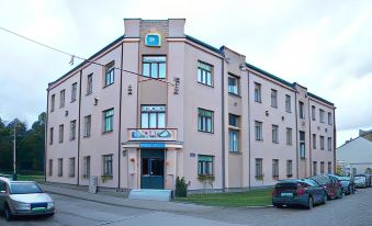 Center Hotel - Housity