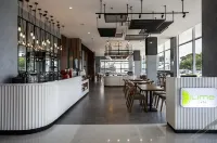 Favehotel Pamanukan Hotels in Pamanukan