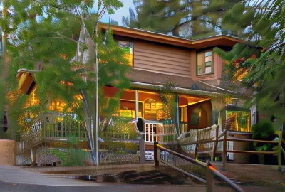 Sheridan House Inn- Adult Only Accommodation Hotel dekat Bill Williams Monument Park