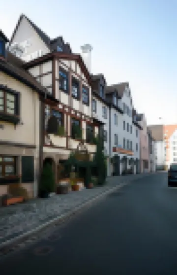 艾姆吉克奧布斯馬特城市夥伴酒店 鄰近Deutsches Museum Nürnberg - Das Zukunftsmuseum的酒店