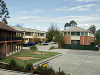 Maclin Lodge Motel Hotels in Elderslie