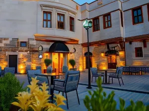 Four Mansions Hotel