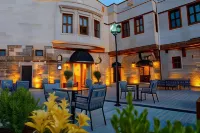 Four Mansions Hotel