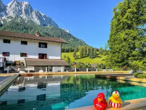 Bayern Resort Hotel (Adults Only)