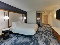 Fairfield Inn & Suites Birmingham Downtown Отели рядом с достопримечательностью «Научный Центр МакУэйн»