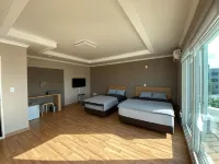 Yangyang Happy House Pension