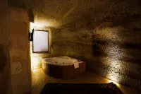Ada Cave Suites